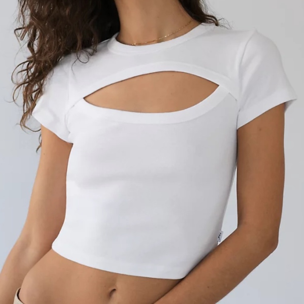 Aritzia TNA Costa Cut Out Cropped T-Shirt